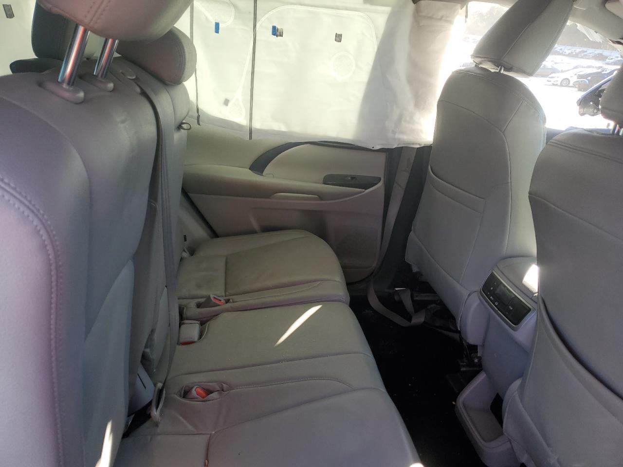 TOYOTA HIGHLANDER LE