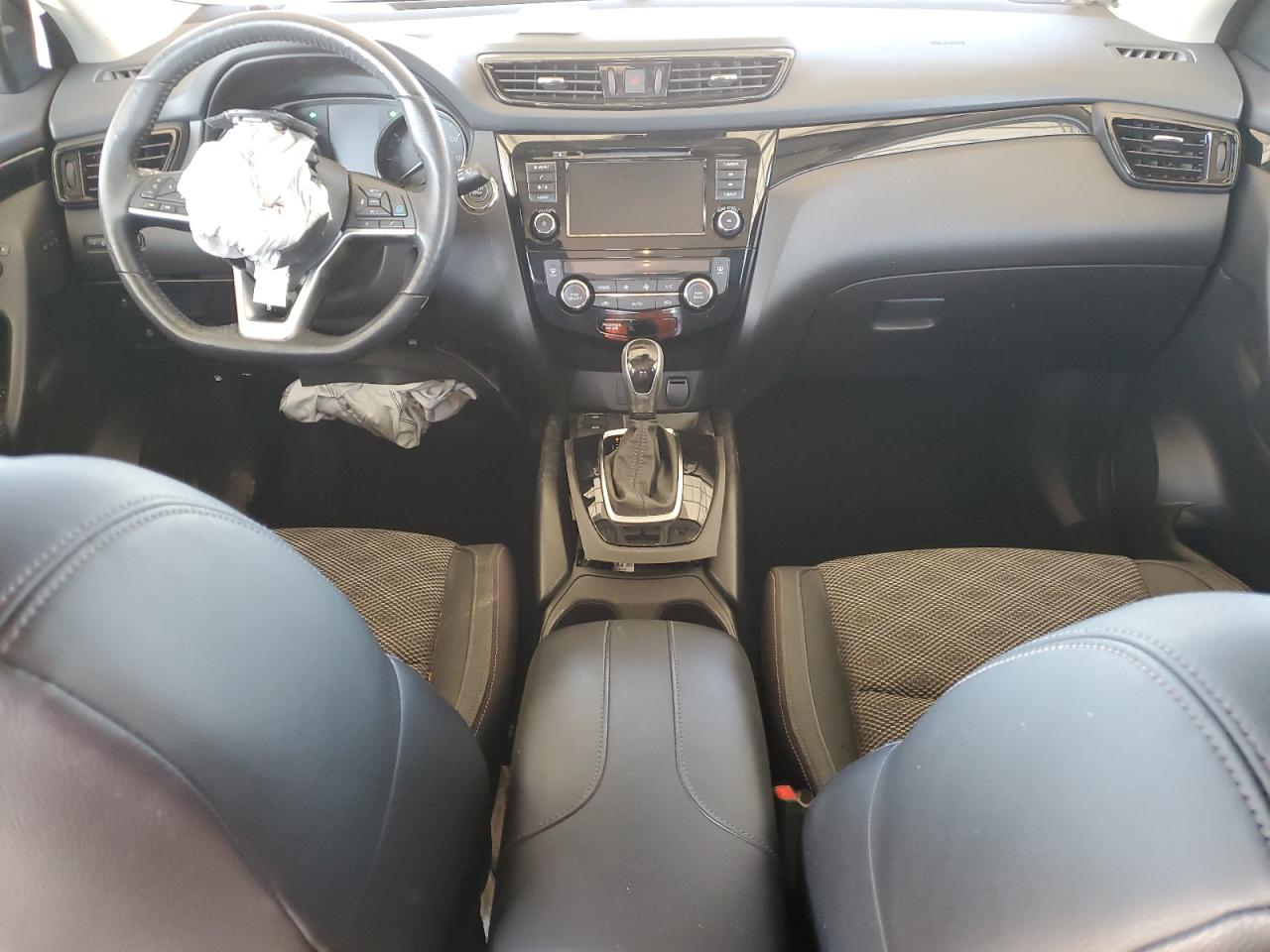 NISSAN ROGUE SPORT SV