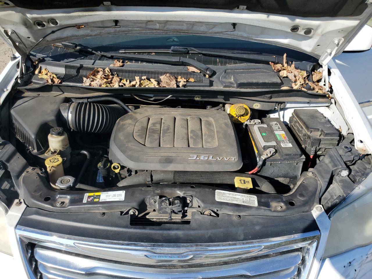 CHRYSLER TOWN & COUNTRY TOURING