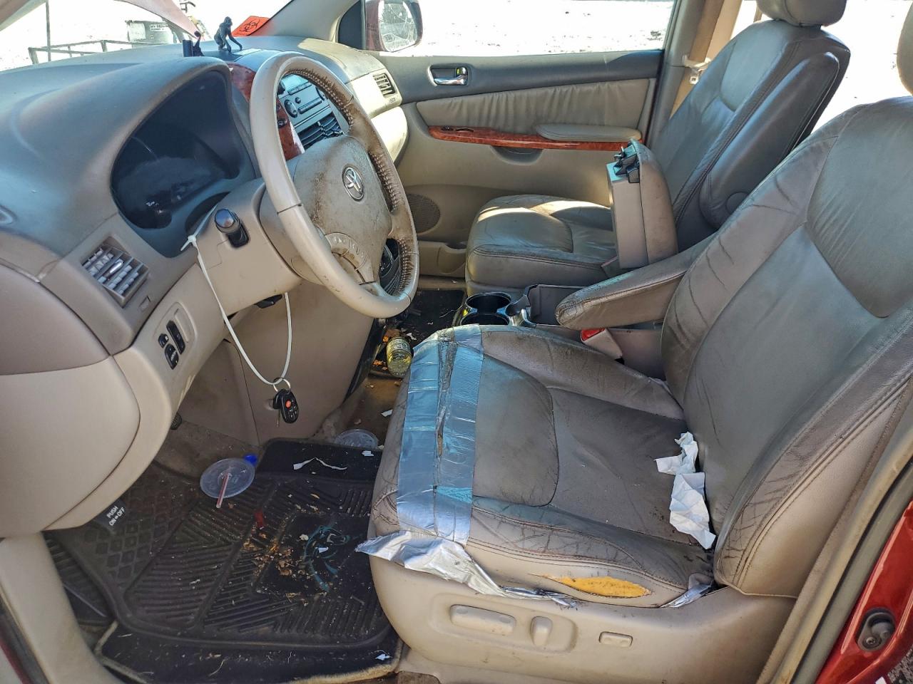 Lot #3302757354 2006 TOYOTA SIENNA XLE