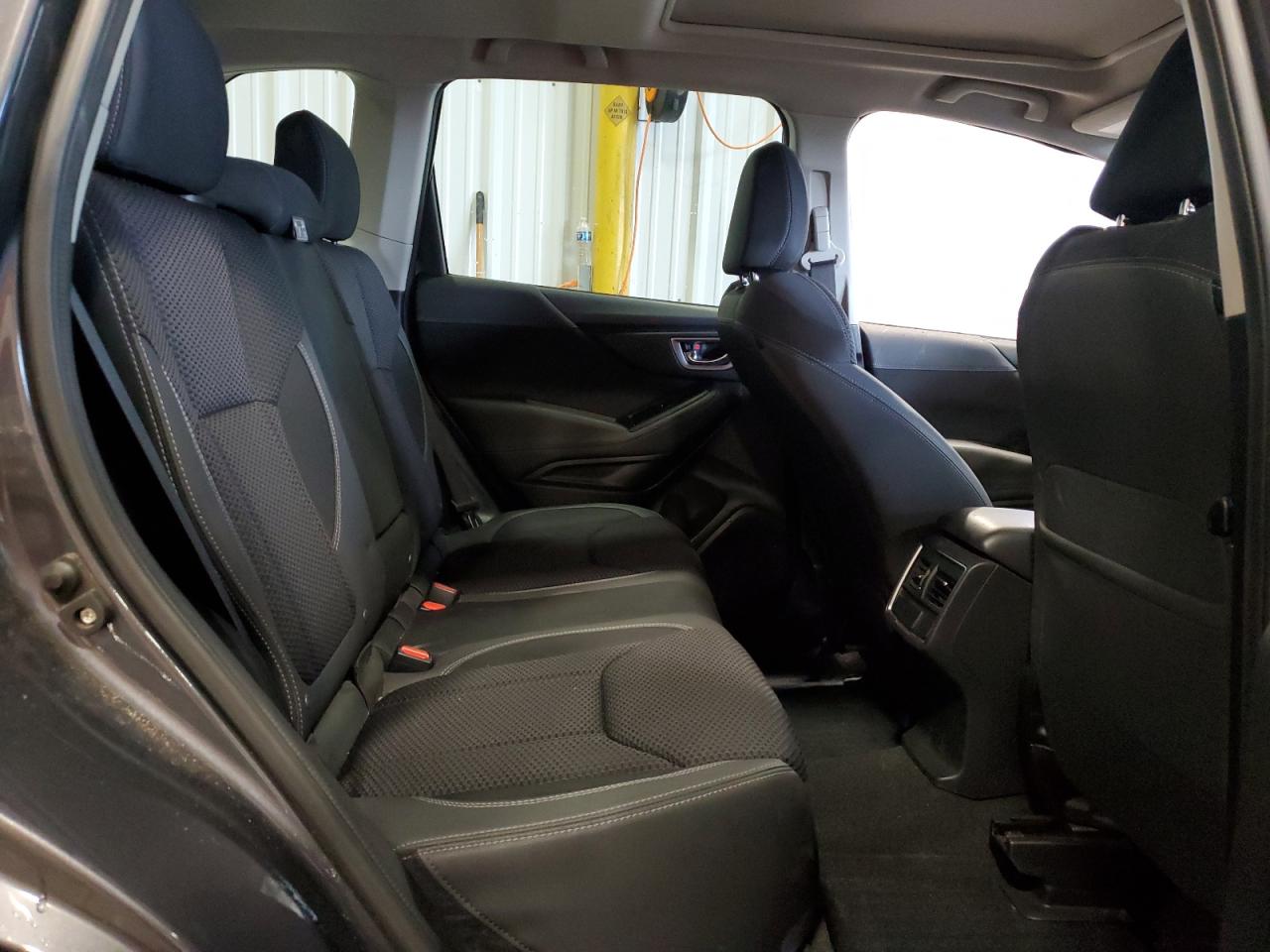 SUBARU FORESTER PREMIUM