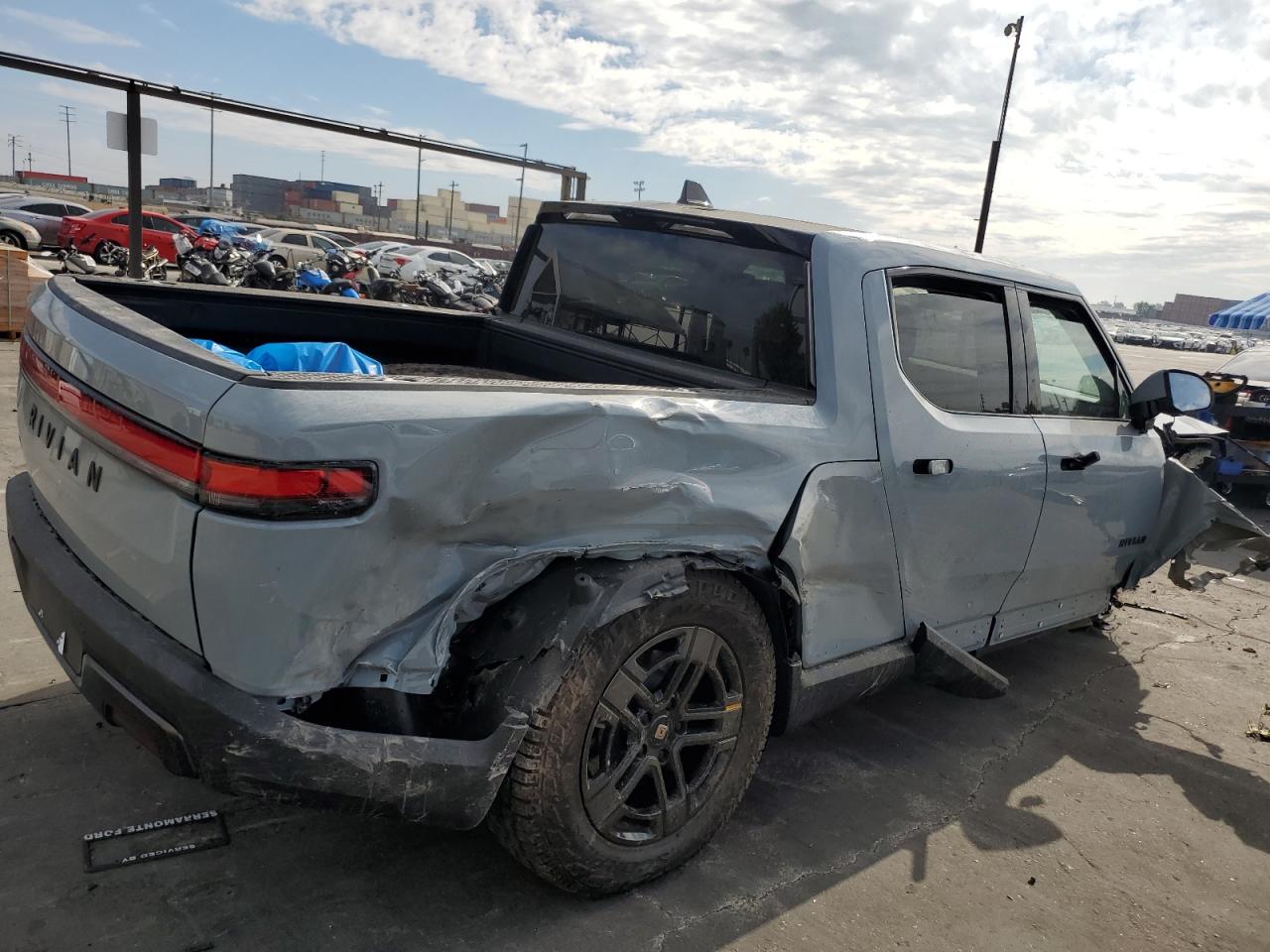 Lot #3319309705 2025 RIVIAN R1T ADVENT