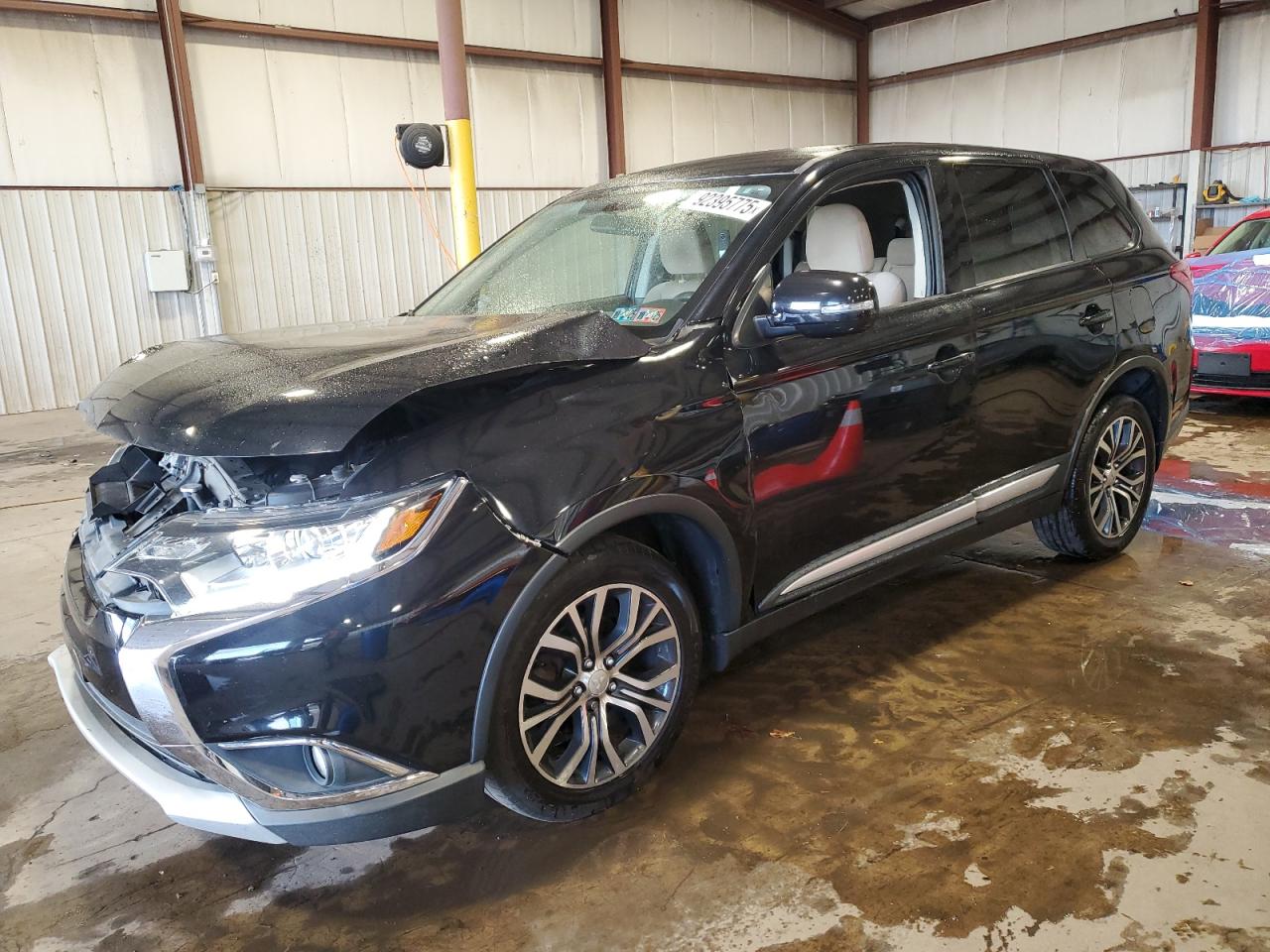 MITSUBISHI OUTLANDER SE