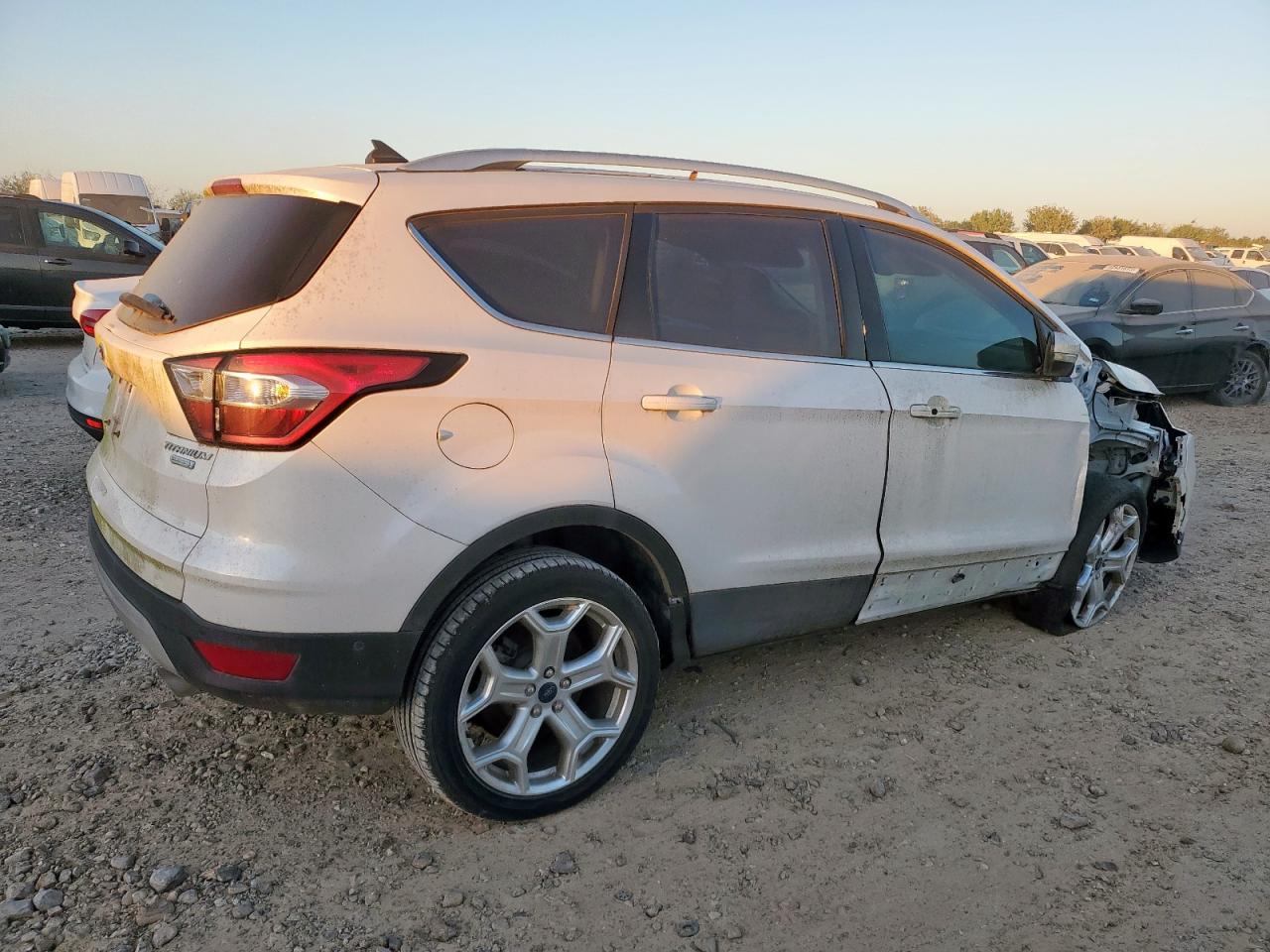 FORD ESCAPE TITANIUM
