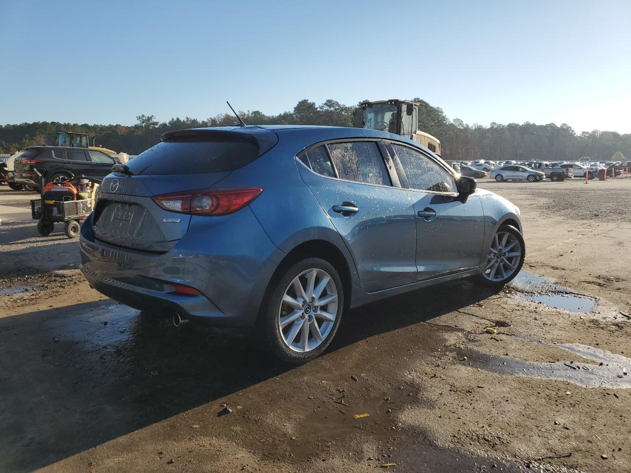 MAZDA 3 TOURING