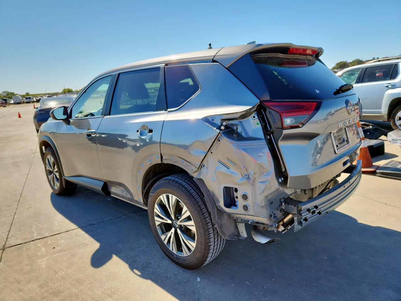 NISSAN ROGUE SV