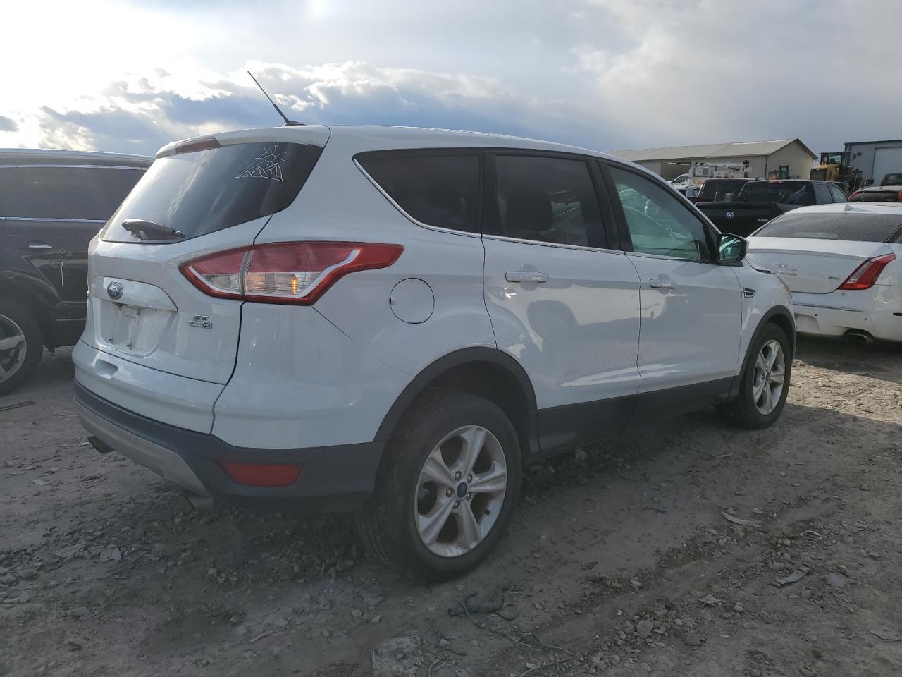 FORD ESCAPE SE