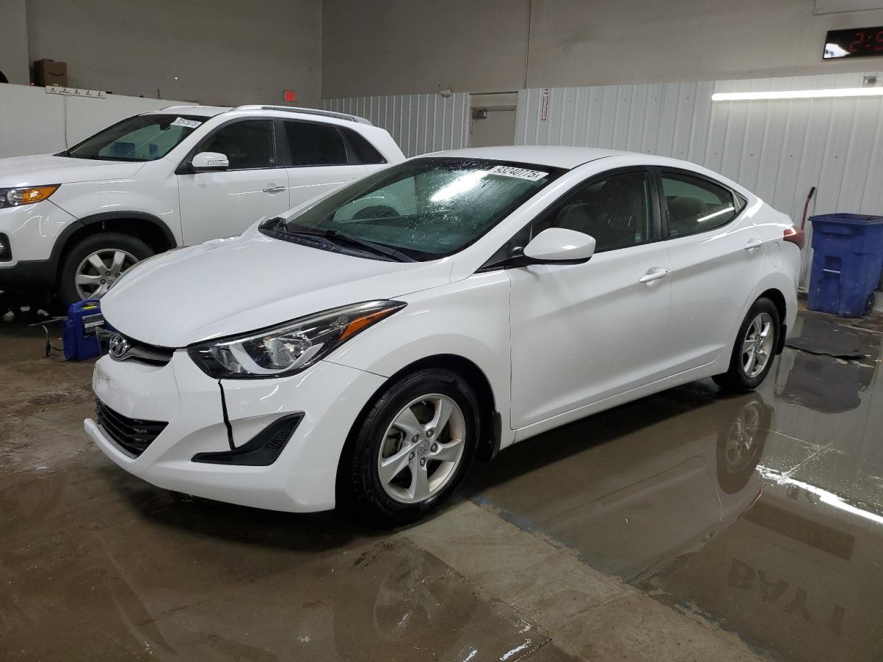 HYUNDAI ELANTRA SE