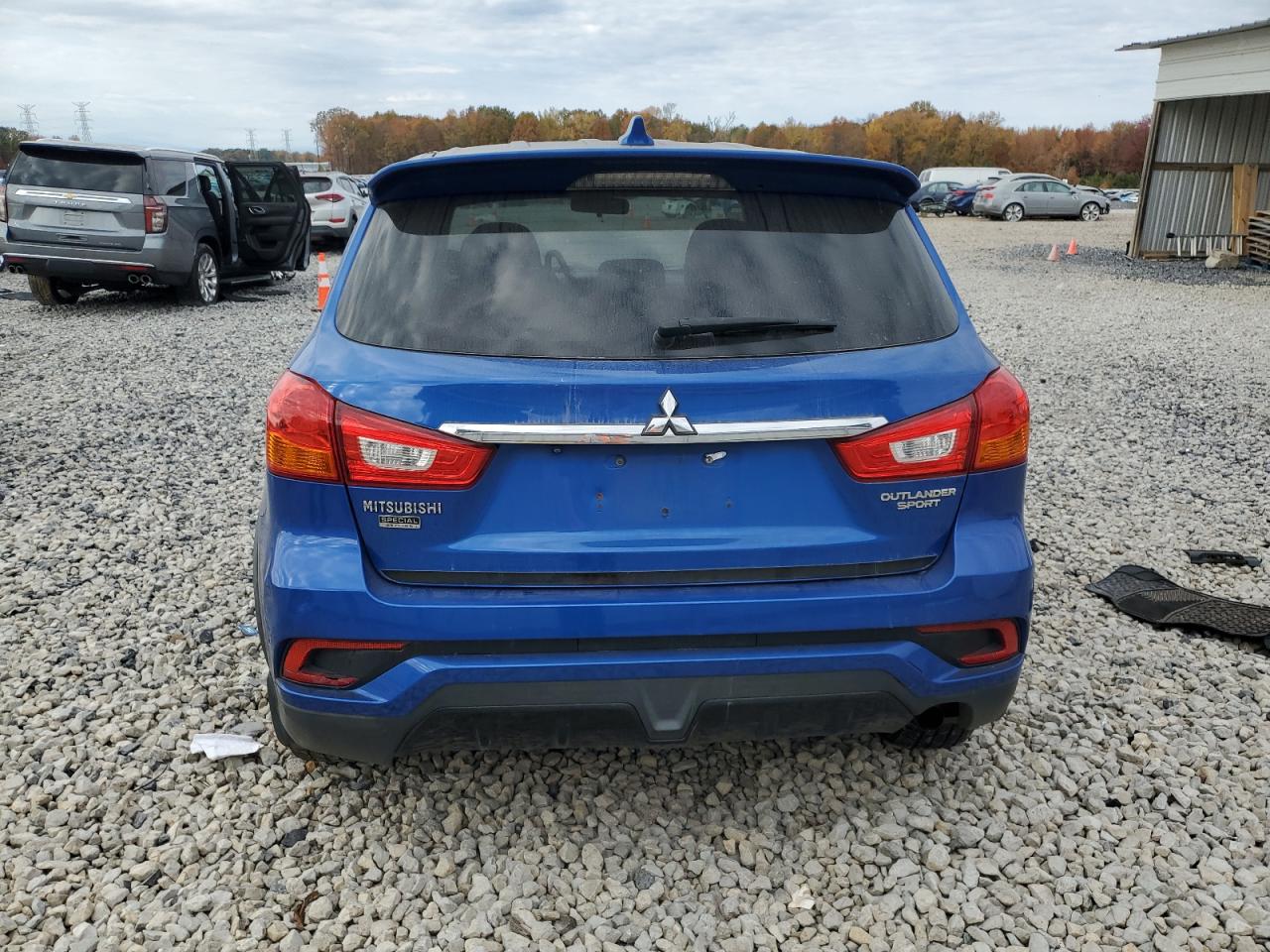 MITSUBISHI OUTLANDER ES