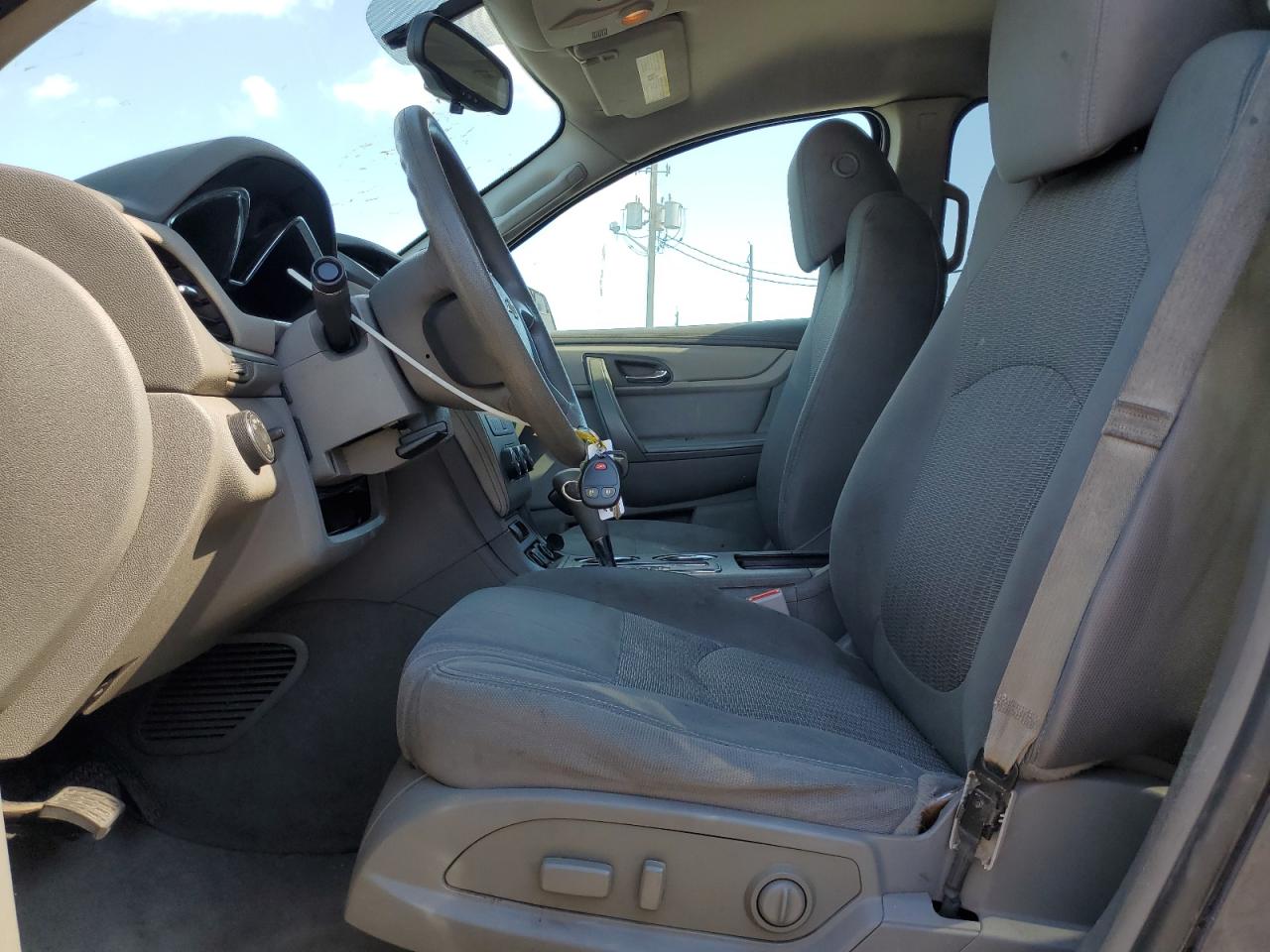 CHEVROLET TRAVERSE LS