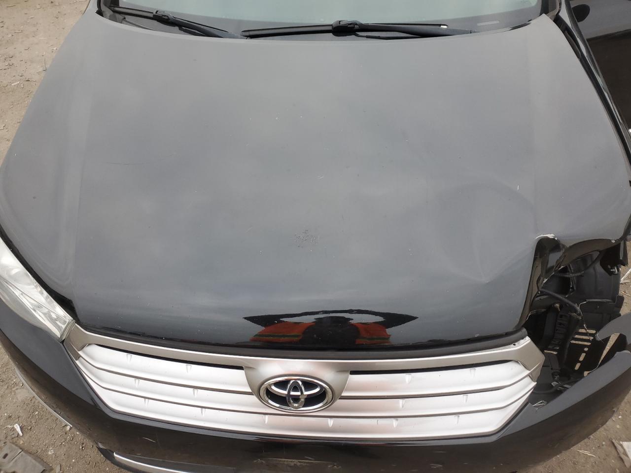 TOYOTA HIGHLANDER BASE