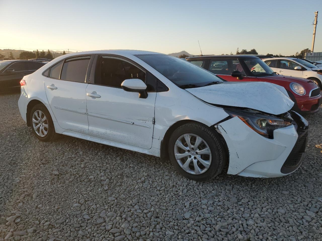 Lot #3310302128 2020 TOYOTA COROLLA LE