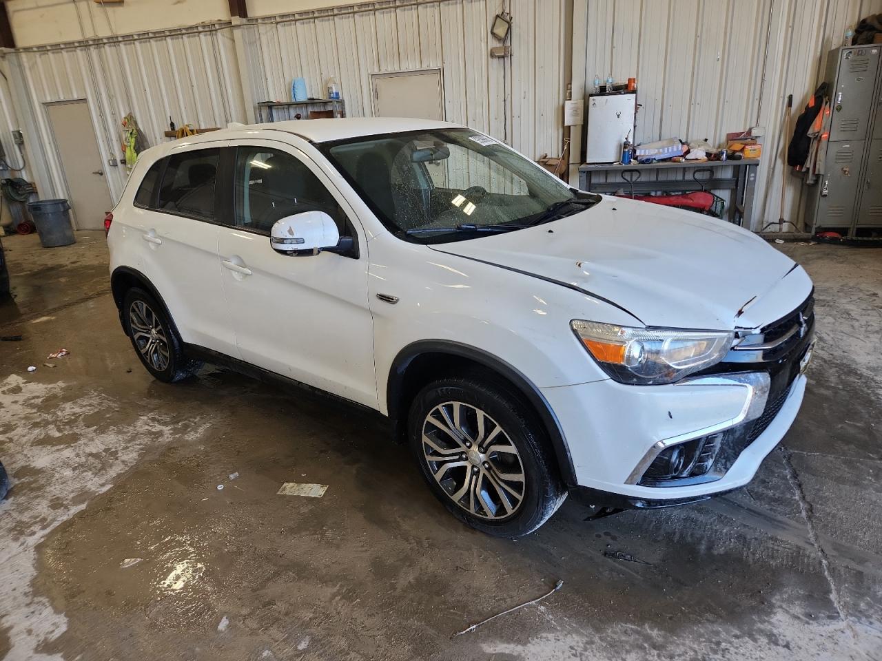 MITSUBISHI OUTLANDER ES