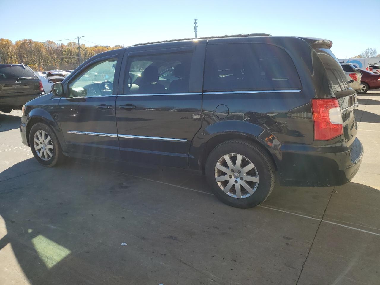 CHRYSLER TOWN & COUNTRY TOURING