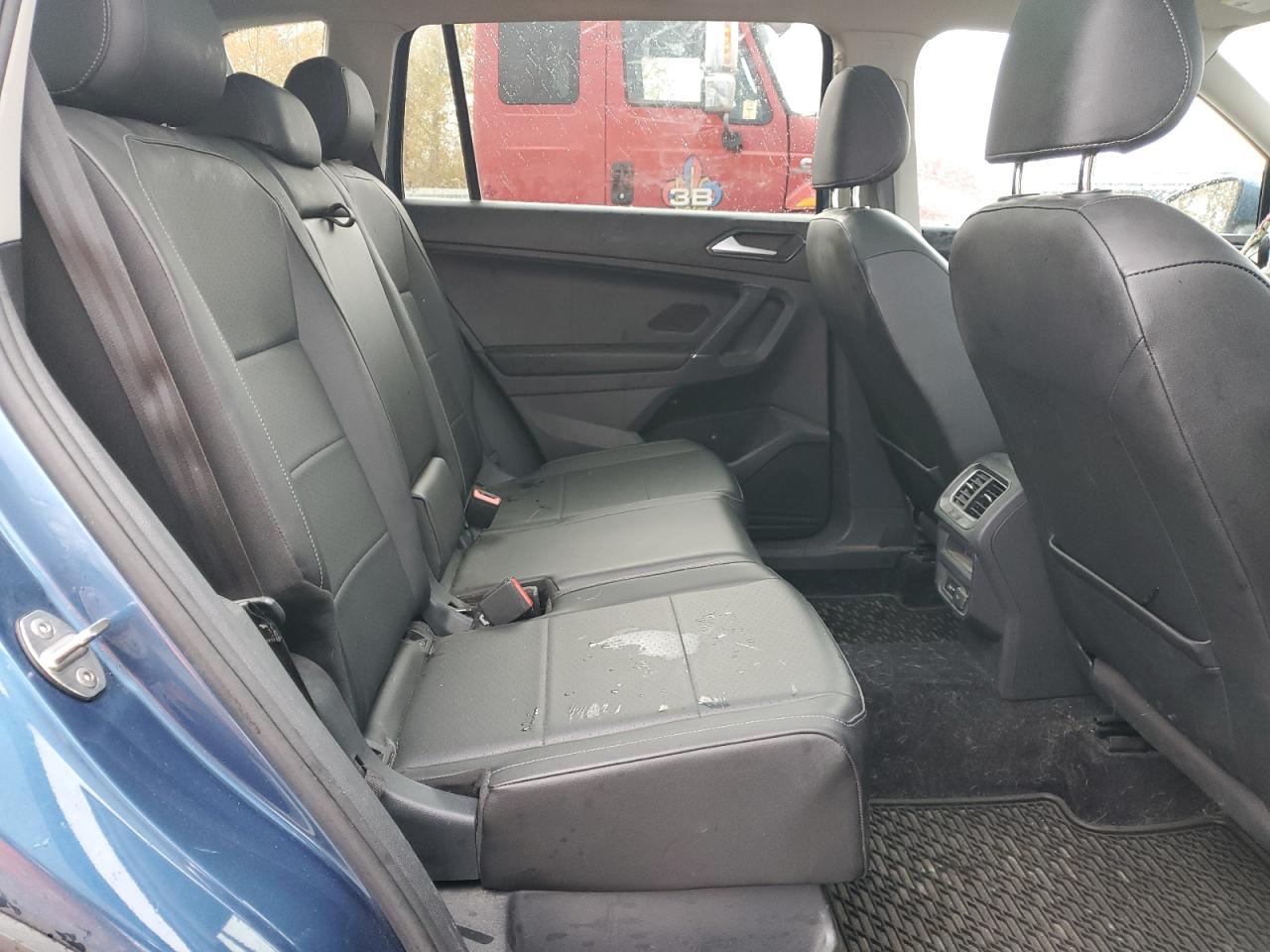 VOLKSWAGEN TIGUAN SE