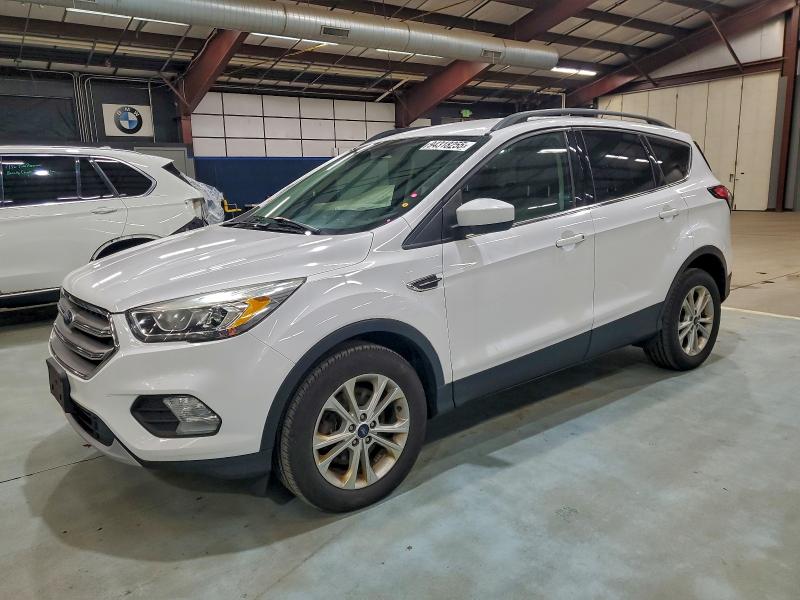 Global Auto Auctions: 2017 FORD ESCAPE SE