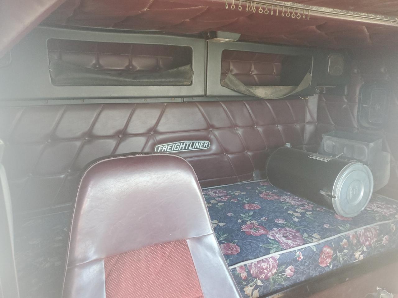 Lot #3293401057 1996 FREIGHTLINER CONVENTION