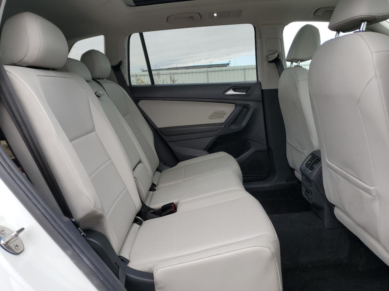 VOLKSWAGEN TIGUAN SE