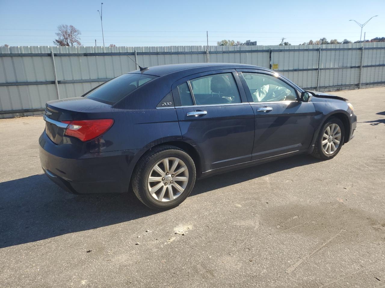 CHRYSLER 200 LIMITED