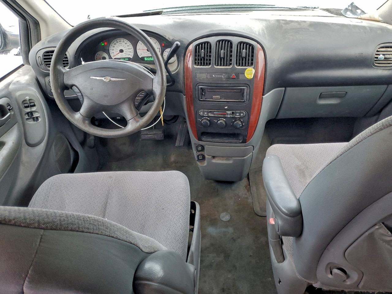 Lot #3301789387 2006 CHRYSLER TOWN & COU