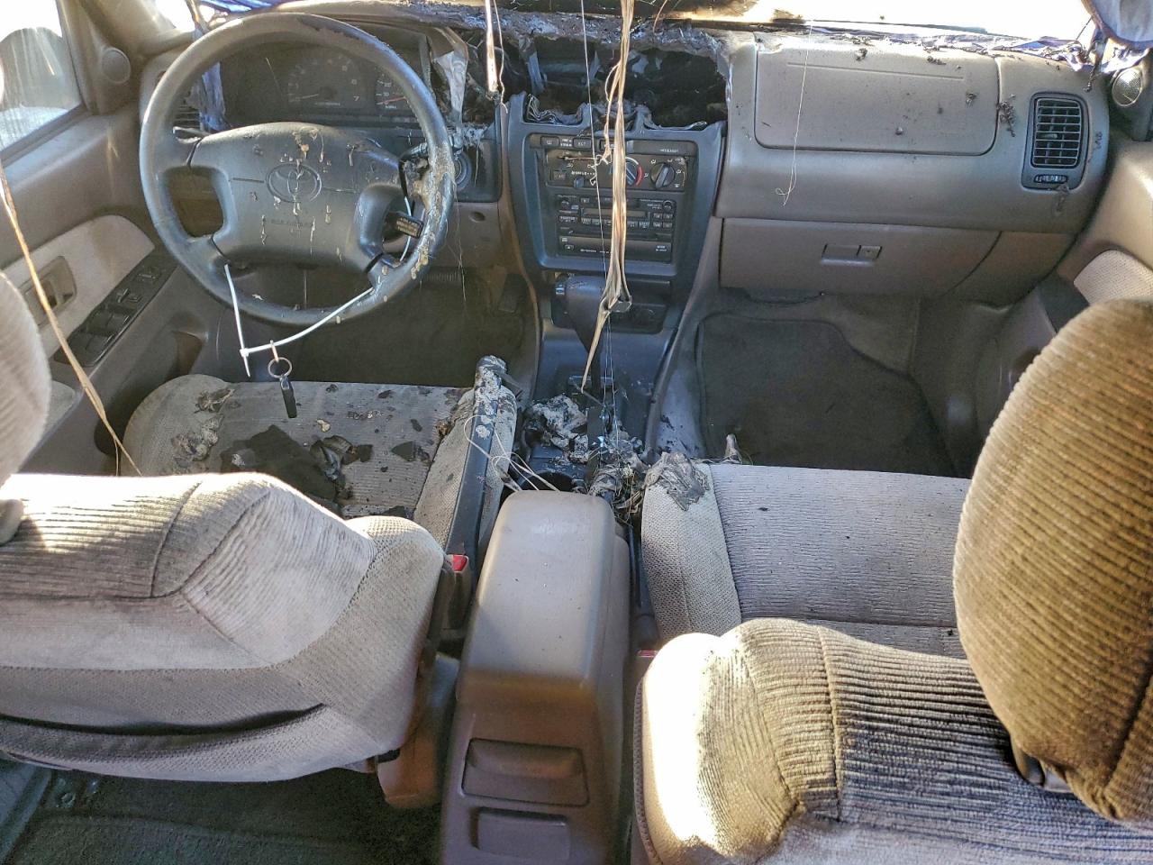 Lot #3298085152 1999 TOYOTA 4RUNNER SR