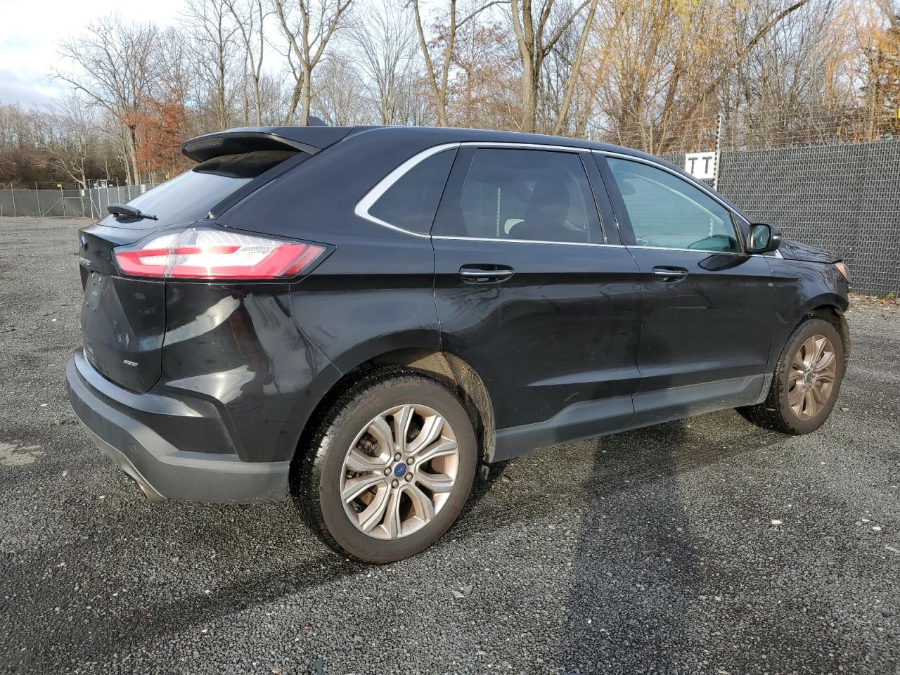FORD EDGE TITANIUM