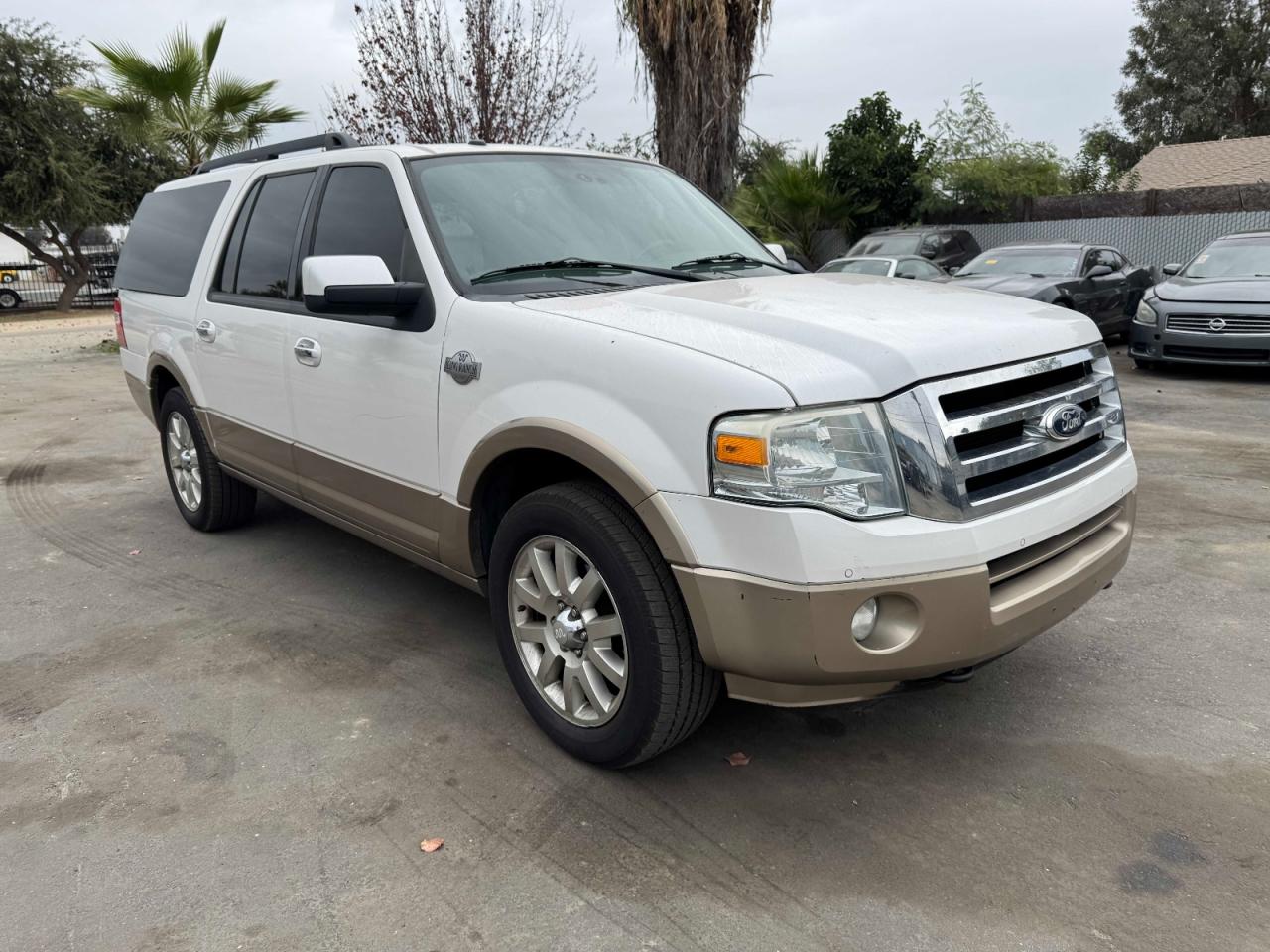 FORD EXPEDITION EL XLT
