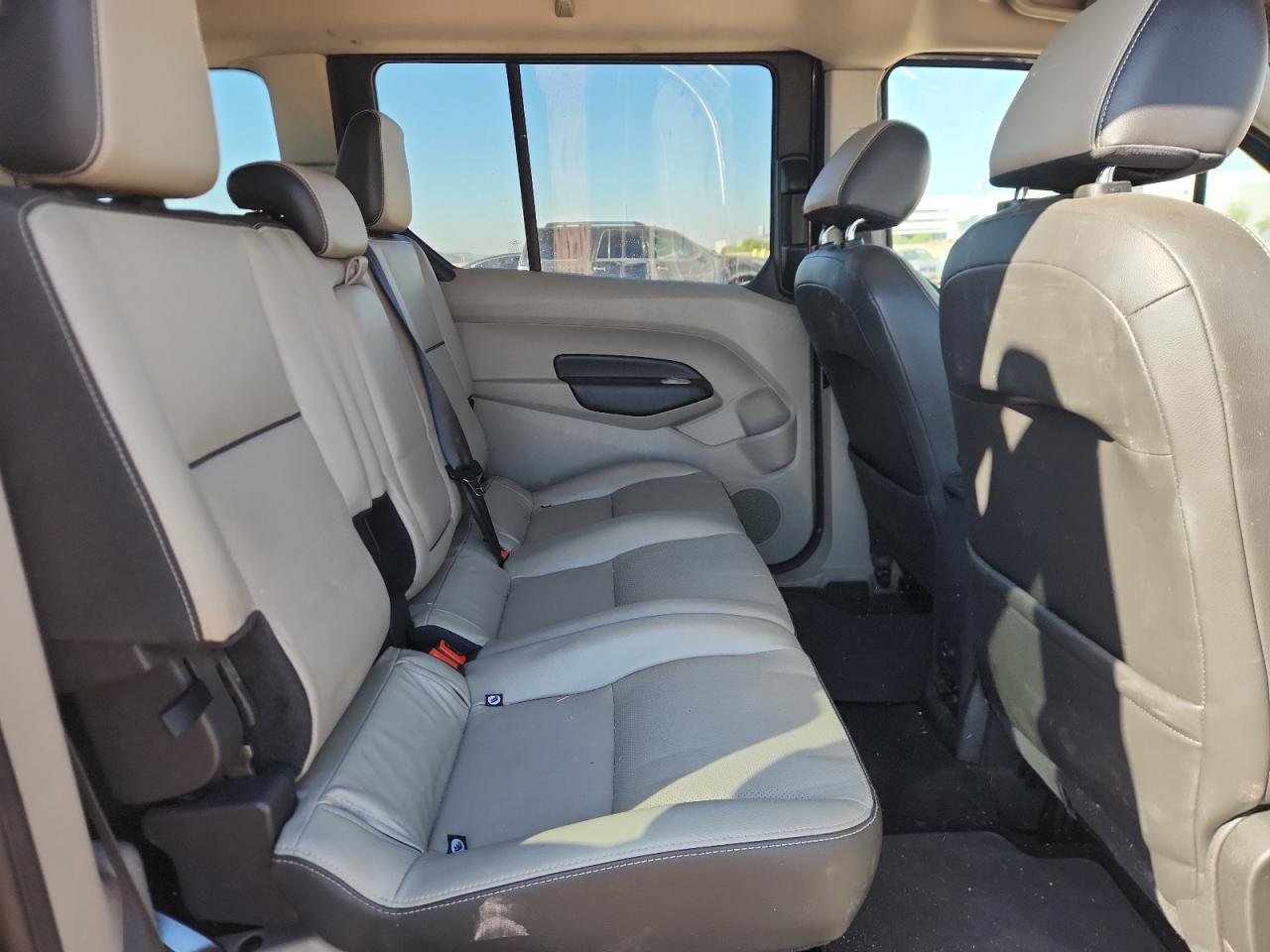 FORD TRANSIT CONNECT TITANIUM