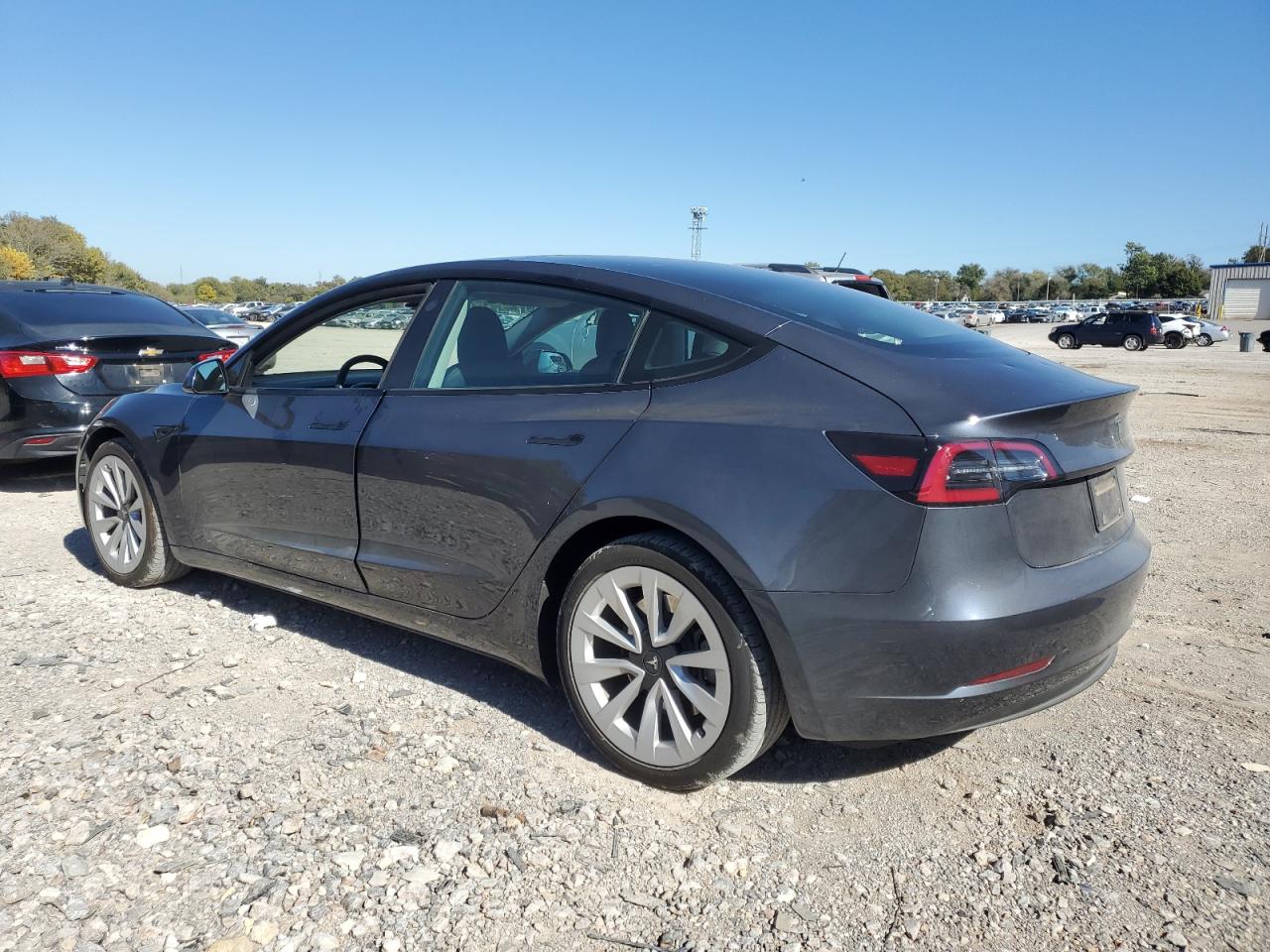 TESLA MODEL 3