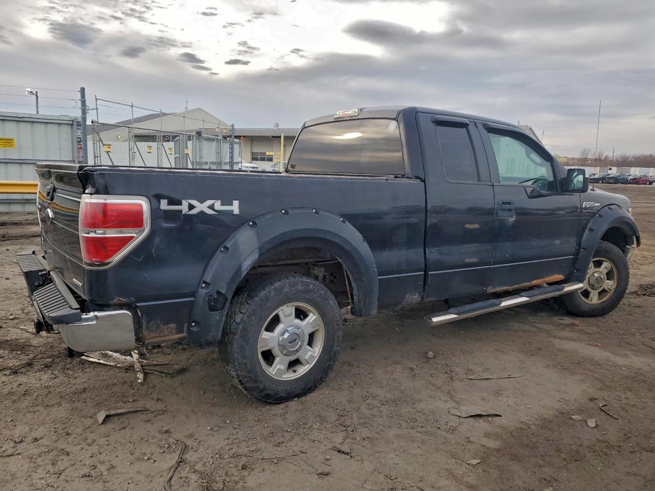 FORD F-150 SUPER CAB