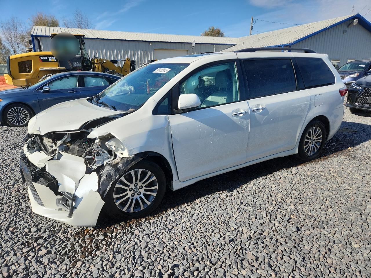 TOYOTA SIENNA XLE