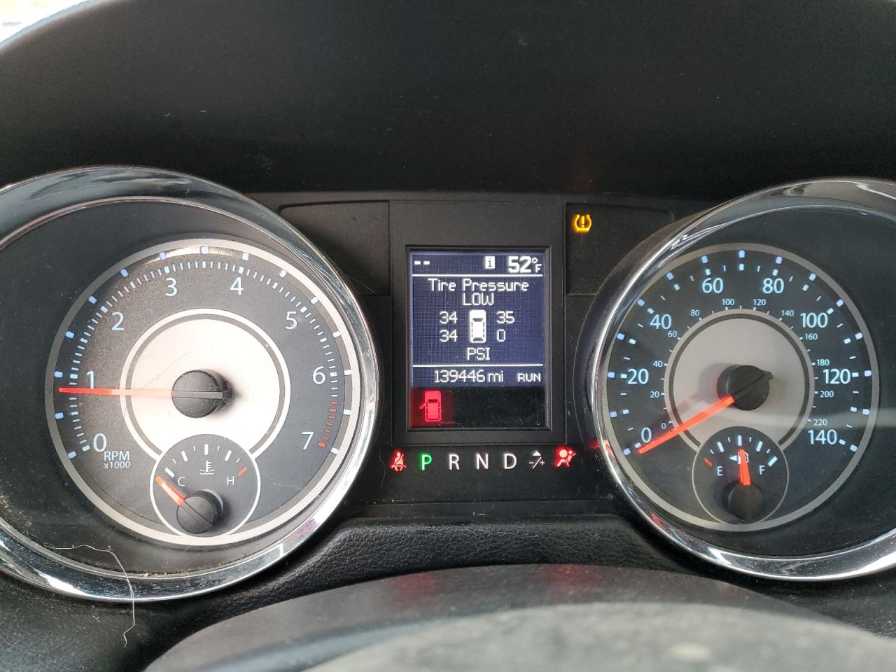 CHRYSLER TOWN & COUNTRY LIMITED