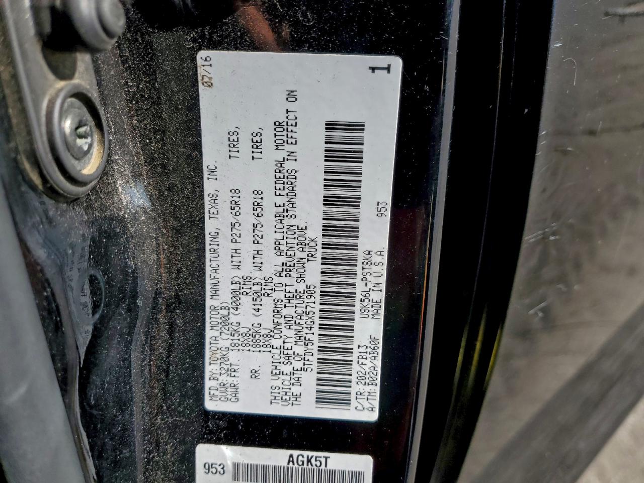 TOYOTA TUNDRA CREWMAX SR5