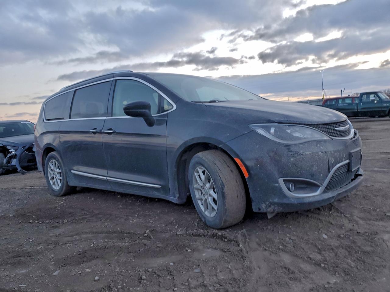 CHRYSLER PACIFICA TOURING L