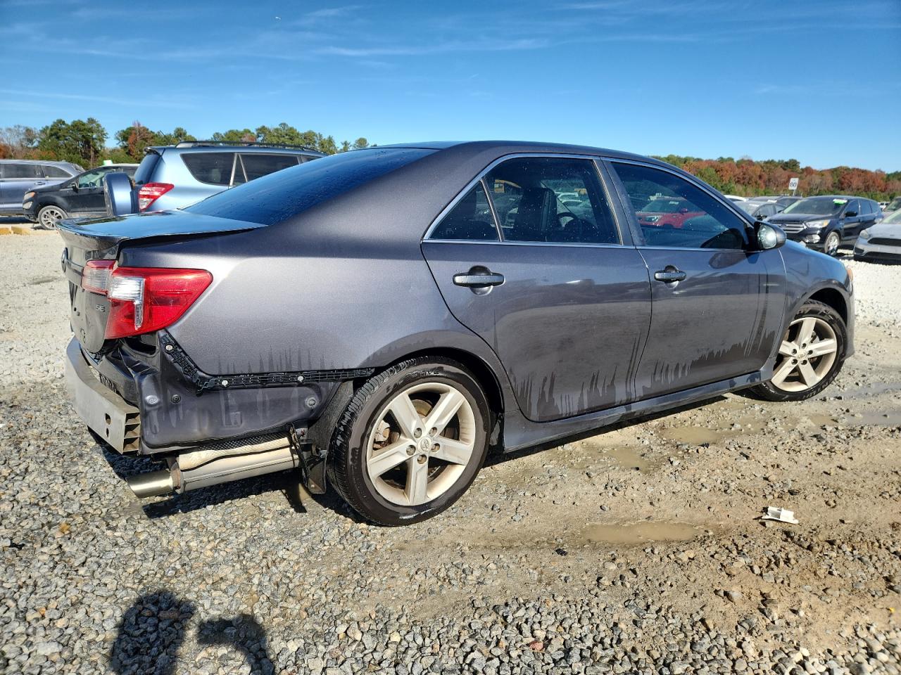 TOYOTA CAMRY BASE