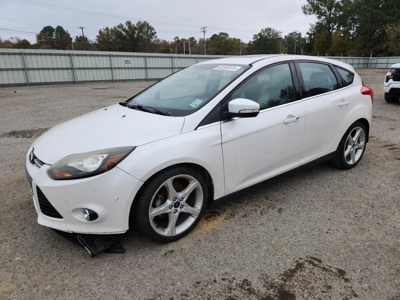Lot #3316100266 2013 FORD FOCUS TITA