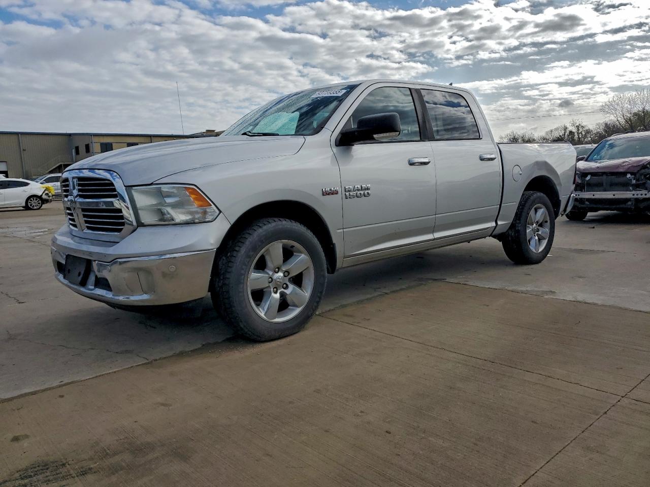 RAM 1500 SLT