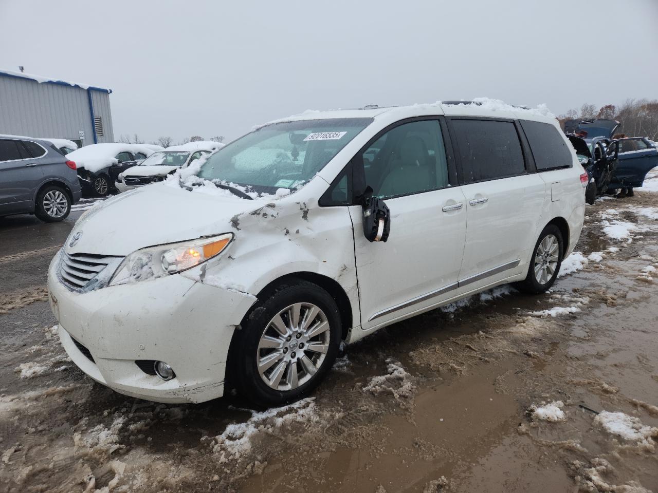 TOYOTA SIENNA XLE