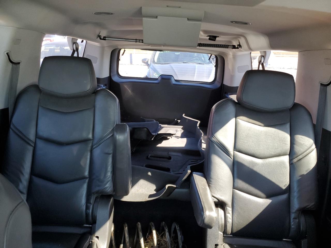 CADILLAC ESCALADE ESV PREMIUM LUXURY