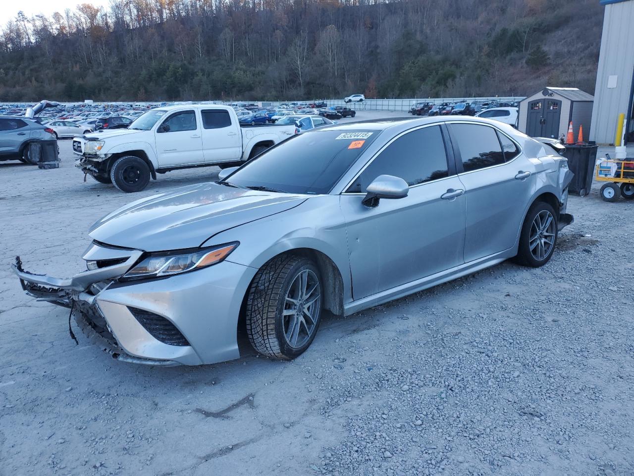TOYOTA CAMRY L