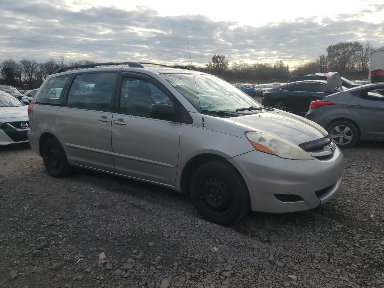 Lot #3286594169 2010 TOYOTA SIENNA CE