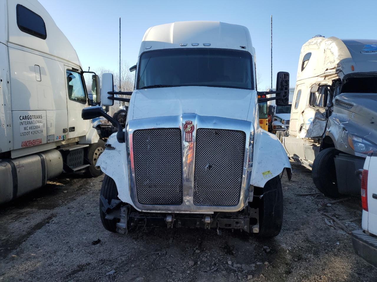 Lot #3301611625 2022 KENWORTH T680