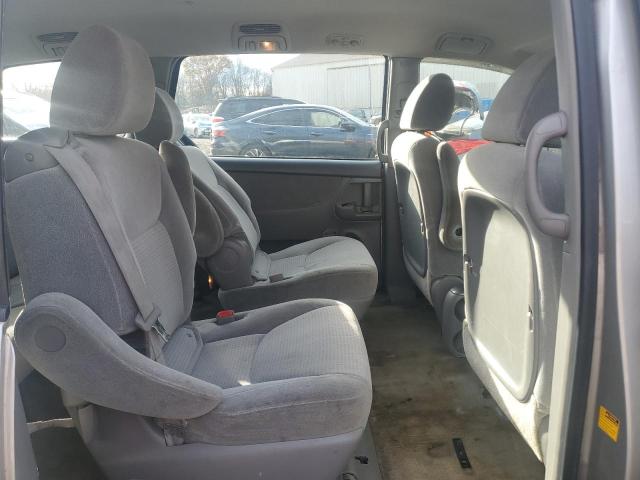 2010 TOYOTA SIENNA CE #3286594169