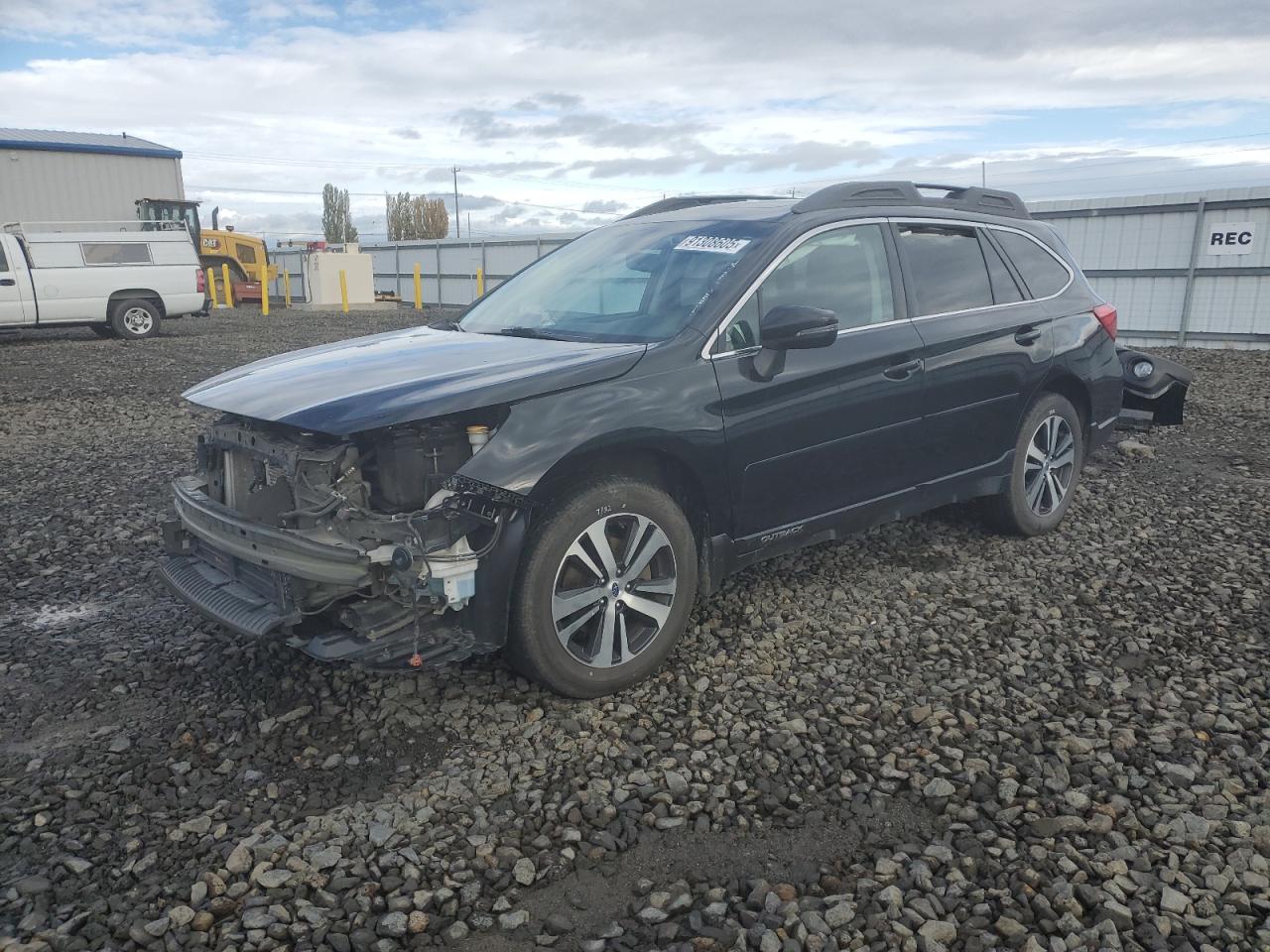 Lot #3304111485 2019 SUBARU OUTBACK 2.
