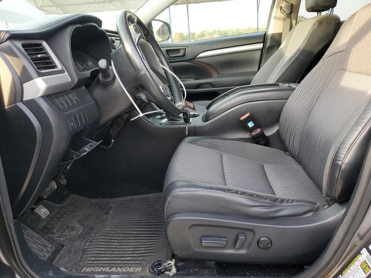 TOYOTA HIGHLANDER LE