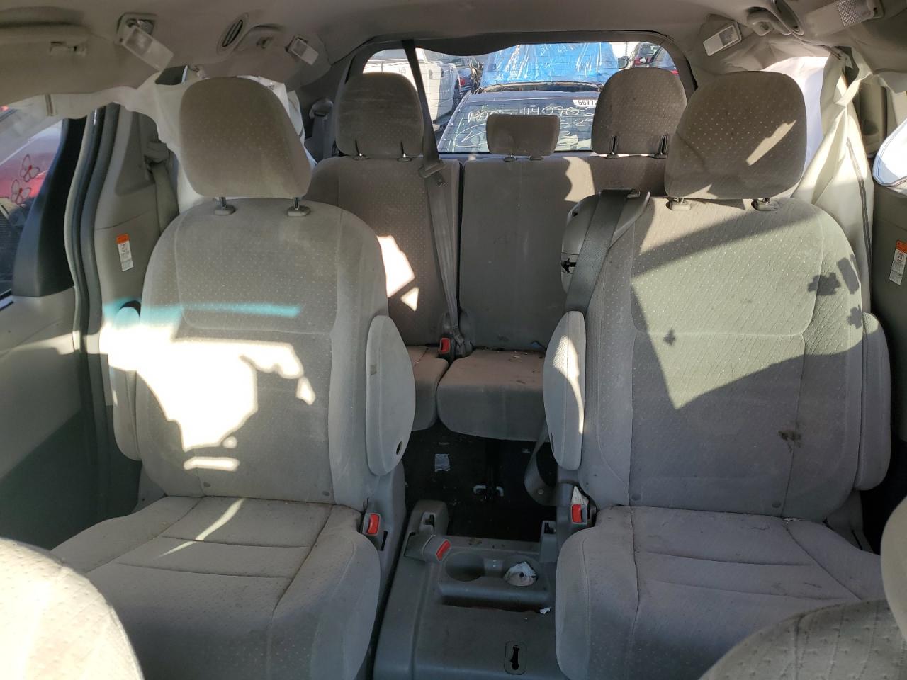 Lot #3285807653 2017 TOYOTA SIENNA LE