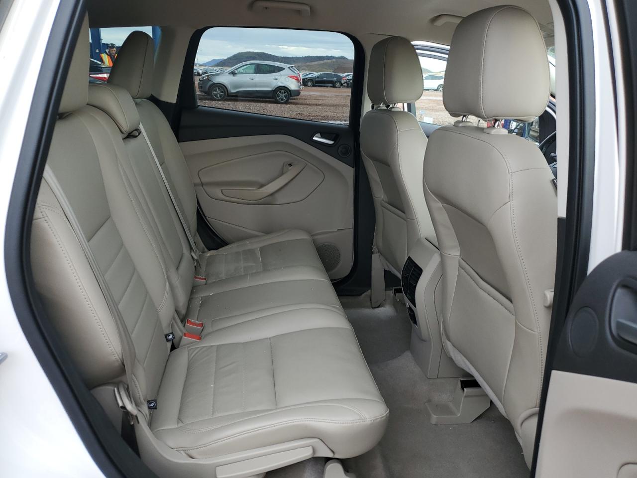 FORD ESCAPE TITANIUM