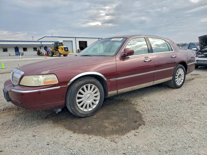 2003 LINCOLN TOWN CAR E #3302756353