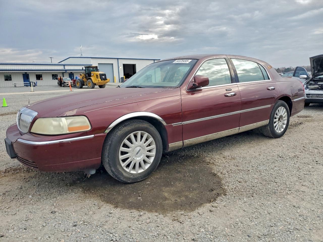 Lot #3302756353 2003 LINCOLN TOWN CAR E