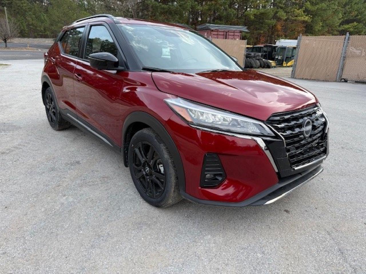 NISSAN KICKS SR